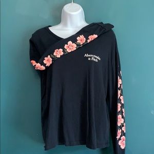 5/25 A&F Abercrombie Fitch long sleeve crop top